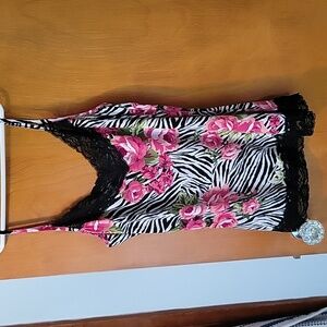 Cache brand spaghetti strap cami